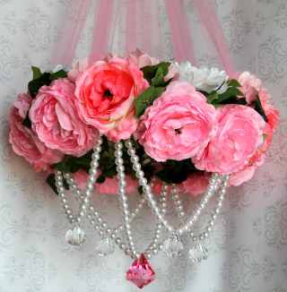 Pink flower arrangement wall pearls - still free wallpaper for tablet