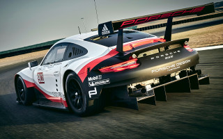 Porsche race car track red - body free wallpaper for desktop