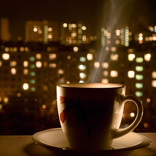 Coffee saucer city night lights - free light wallpaper for tablet
