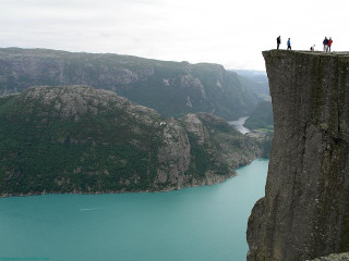 Cliff lake mountains skyline group - a lake and mountains free wallpaper