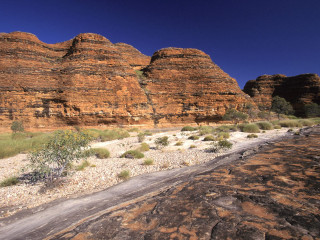 Dirt road mountains blue sky - a dirt road in front free wallpaper