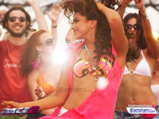 Woman pink bikini dancing music - daphne fedarb free wallpaper