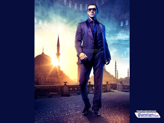 Man suit sunglasses building clock - a man in a suit and sunglasses free wallpaper