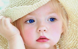 Little girl hat blue eyes - caroline lucy scott free wallpaper