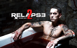 Tattooed man bathtub bloody face - a bathtub free wallpaper for desktop