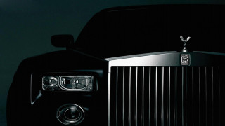 Rolls royce black background white - the front of it free wallpaper