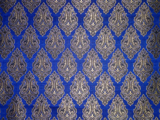 Blue gold patterned fabric side - a gold free wallpaper