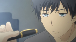 Man holding pen serious look - a pen free wallpaper