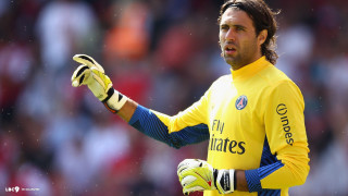 Man yellow shirt soccer ball 2 - his hand out free wallpaper