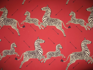 Zebras red background arrows pattern - print free wallpaper
