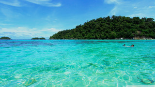 Swimming ocean small island blue - high saturation free wallpaper