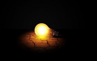 Light bulb cracked floor dark - cracked free wallpaper