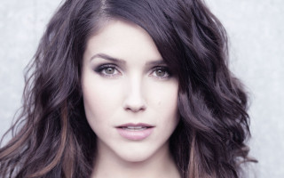 Woman longhair necklace blowing wind - long hair and a necklace free wallpaper