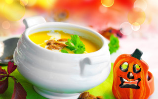 Soup pumpkin decoration table green - a green cloth free wallpaper
