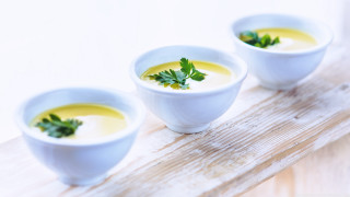 Three bowls soup parsley wooden - boleslaw cybi free wallpaper