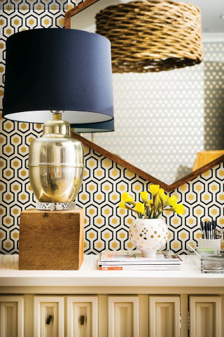 Lamp table mirror vase flowers - a cubist painting free wallpaper for mobile