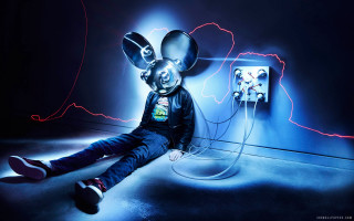Person sitting mouse head mouse - a mouse free wallpaper for desktop