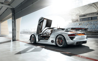 White sports car garage doors - empty free wallpaper