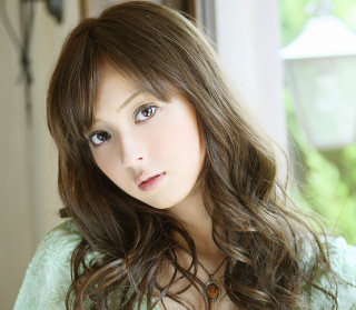 Woman long hair green shirt 7 - long hair free wallpaper for tablet