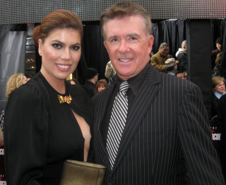 Man woman event crowd photo - an event free wallpaper