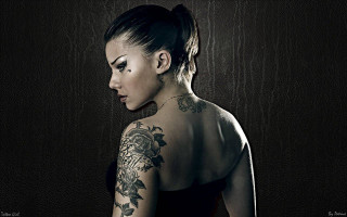 Woman tattoo looking down distance - tattoo free wallpaper for desktop