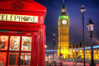 Red telephone booth clock tower - a bus free wallpaper