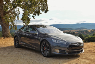 Silver tesla dirt road mountains - f 8 aperture free wallpaper