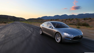 Silver car mountains sunset pink - a silver car free wallpaper for desktop