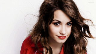 Woman longhair redshirt wind blowing - free portrait wallpaper for desktop