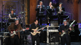 Men band instruments stage microphone - billie waters free wallpaper