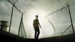 Man holding gun fence barbed - darrell riche free wallpaper for desktop