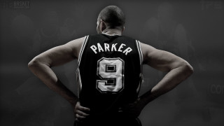 Man black jersey number looking - free dark wallpaper for desktop