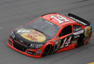 Red black car track number - sign free wallpaper for desktop