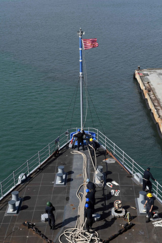 Boat flag dock flagpole side - a flag free wallpaper for mobile