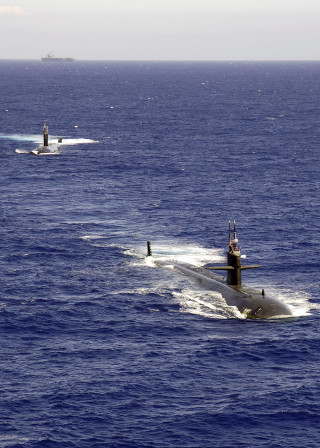 Submarine ocean ship background distance - free ship wallpaper for mobile