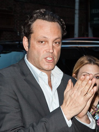 Man suit tie walking cave - he free wallpaper