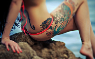 Woman tattoo rock water red - her stomach free wallpaper