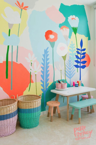 Colorful wall flowers baskets table - the floor next free wallpaper for mobile