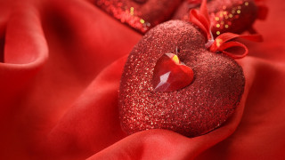 Red apple heart love bow - a red ribbon free wallpaper