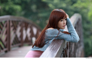 Woman leaning bench hand head - chen lu free wallpaper