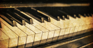 Piano keyboard closeup faded background - faded free wallpaper