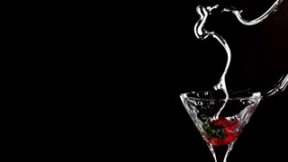 Wine strawberry glass black background - a glass of wine free wallpaper