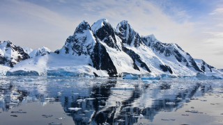 Mountain range ice snow lake - ice and snow free wallpaper