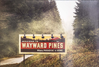Wayward pines paradise home road - twin peak free wallpaper