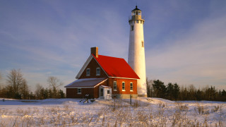 Red white lighthouse snow red - a red roof free wallpaper