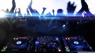 Dj mixing concert hands up - a dj free wallpaper