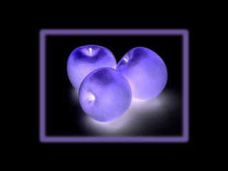 Glowing apples dark square frame - a purple light free wallpaper