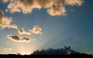 Pretty sky clouds sun shining 2 - crepuscular free wallpaper for desktop