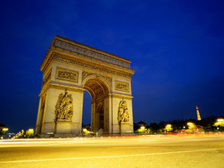 Tall ornate arch statues nighttime 2 - statue free wallpaper for desktop