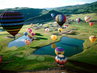 Hot air balloons lake mountains 8 - hot air balloon free wallpaper